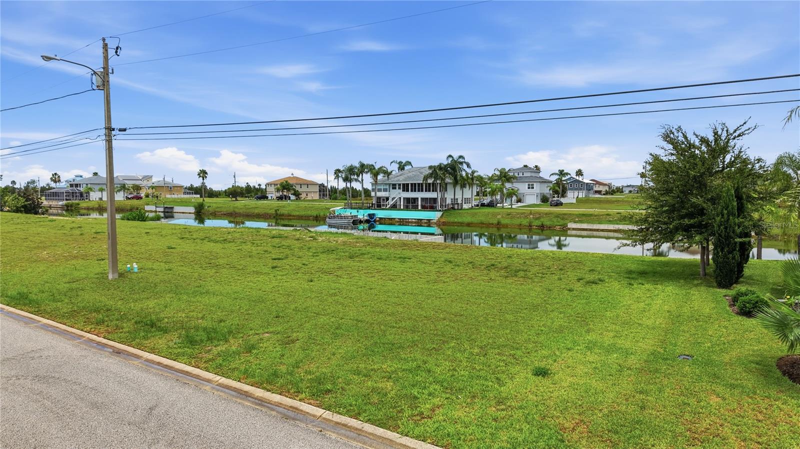 HERNANDO BEACH - Land