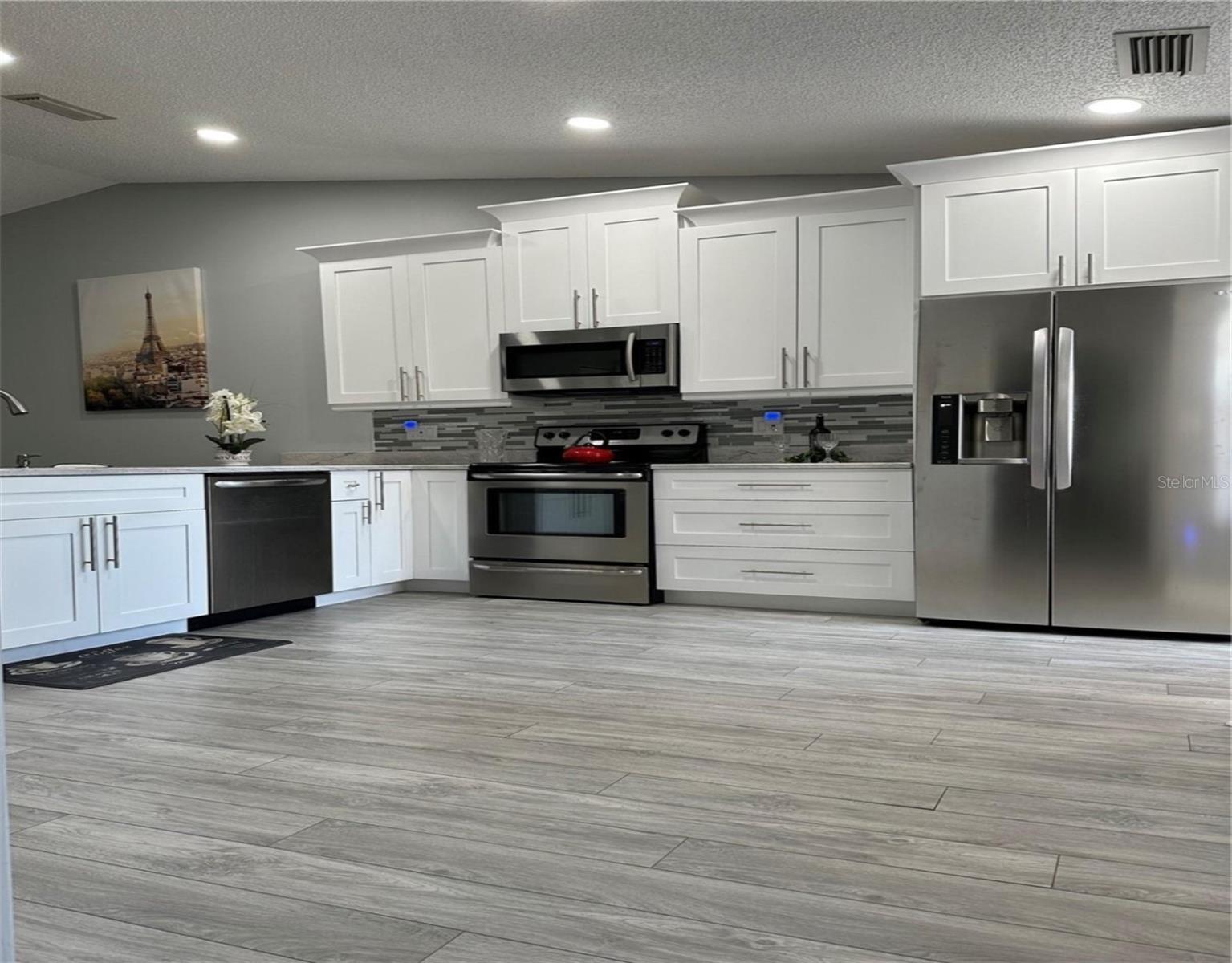 VILLAS OF BEACON GROVES - Residential Lease