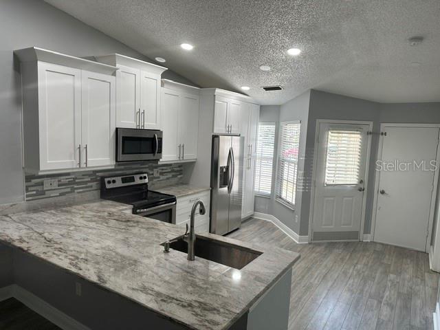 VILLAS OF BEACON GROVES - Residential Lease