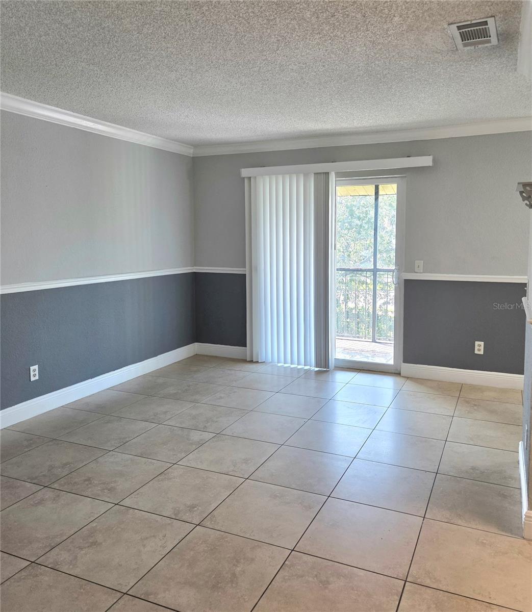 HAWTHORNE VLG CONDO - Residential