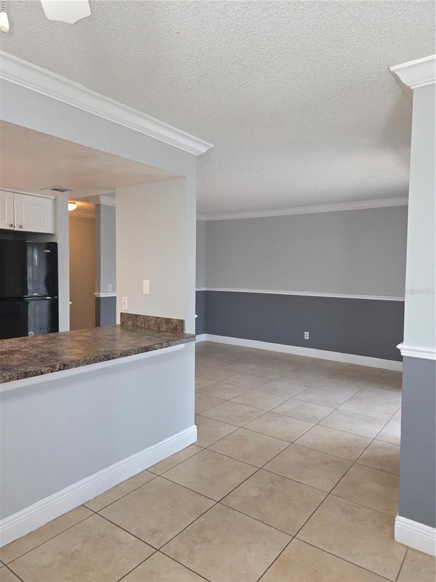 HAWTHORNE VLG CONDO - Residential