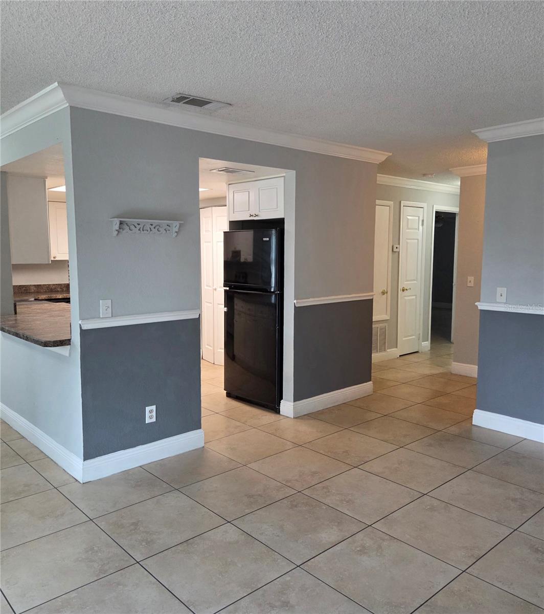 HAWTHORNE VLG CONDO - Residential