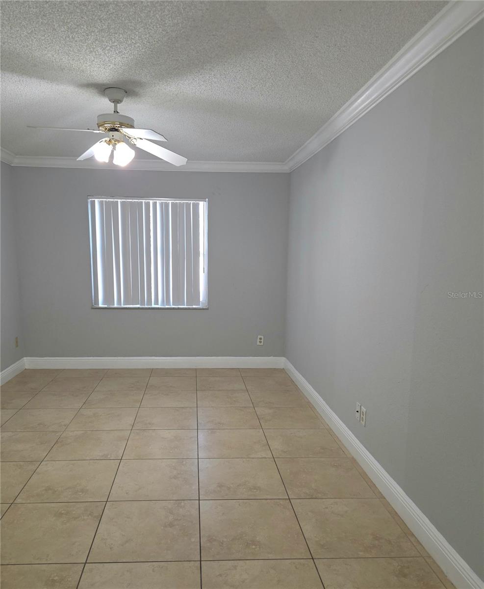 HAWTHORNE VLG CONDO - Residential