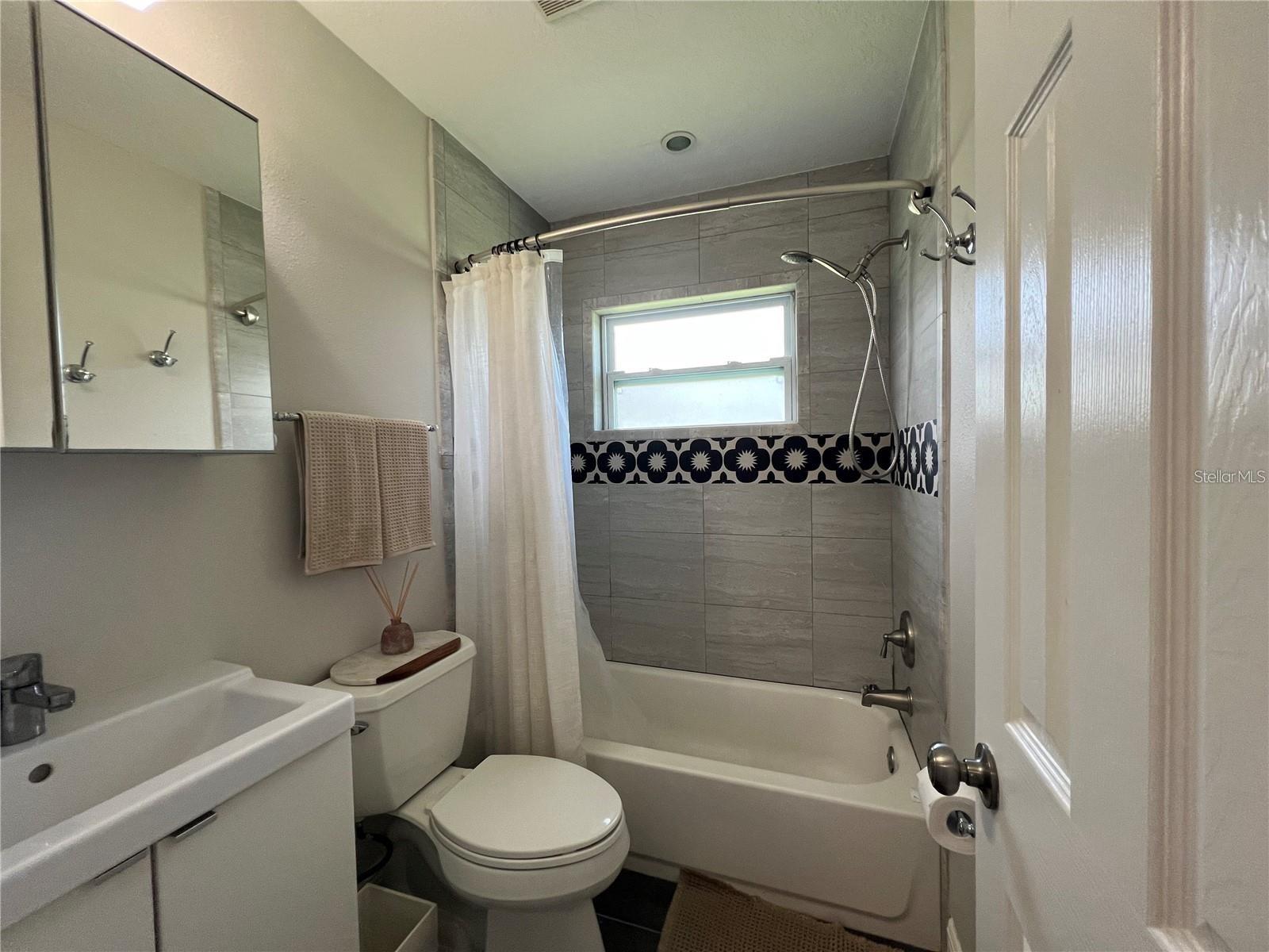 COQUINA KEY SEC 1 - Residential Lease