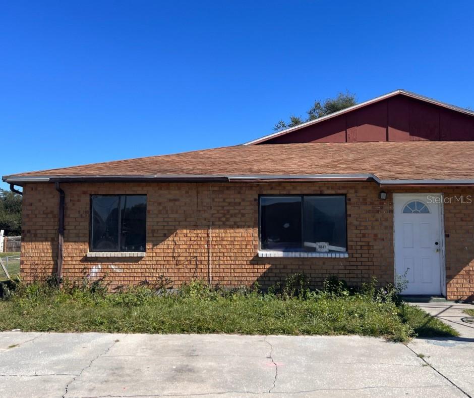 SABAL SQUARE ESTATES - Residential Lease