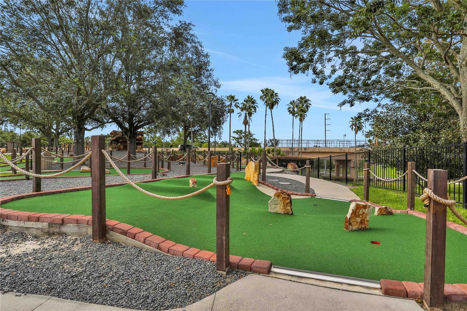 REUNION WEST VLGS NORTH - Residential