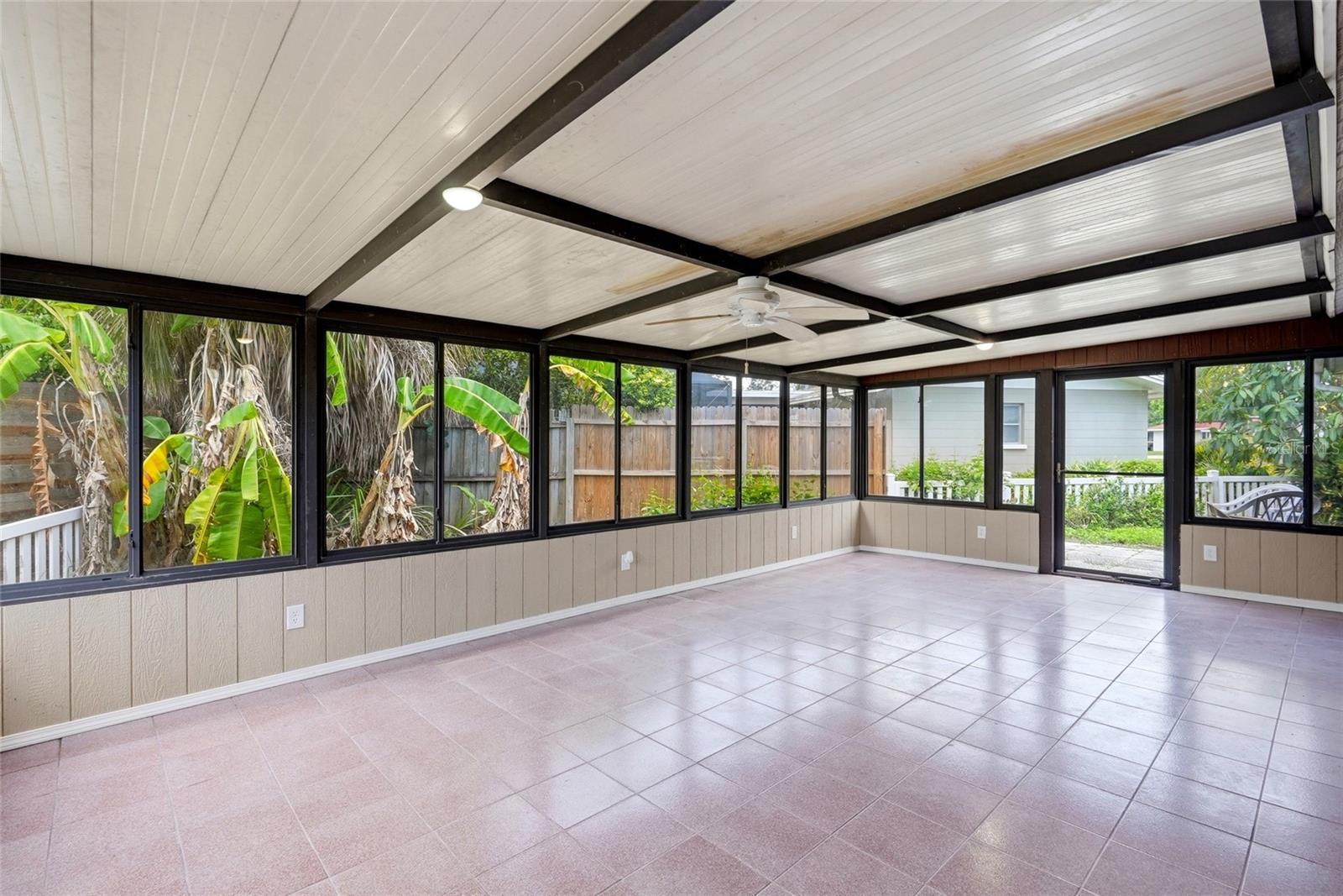 GULF GATE UNIT 6 - Residential