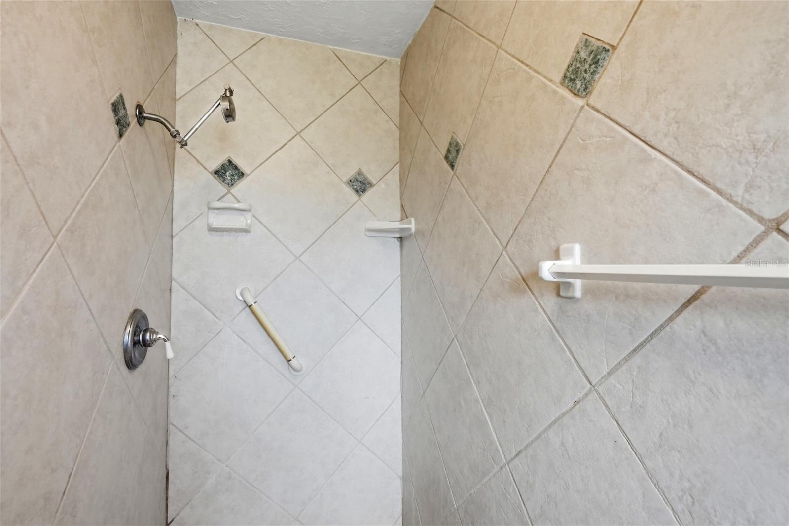 GULF GATE UNIT 6 - Residential