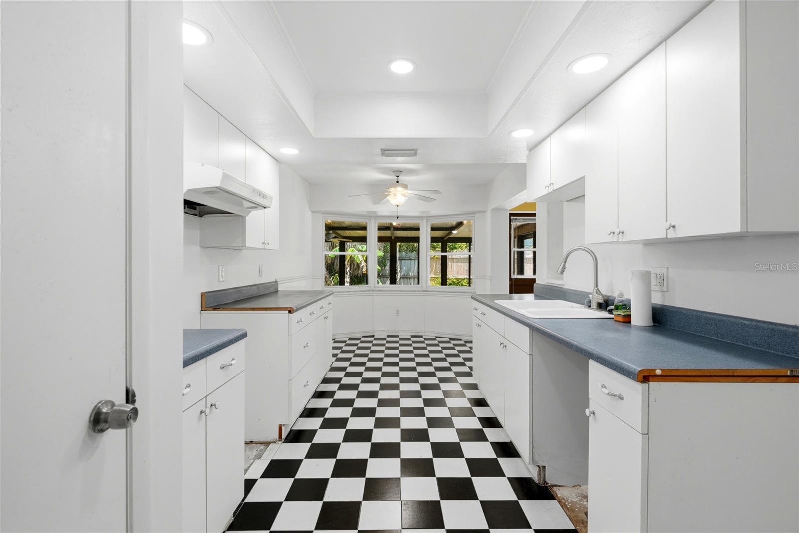 GULF GATE UNIT 6 - Residential