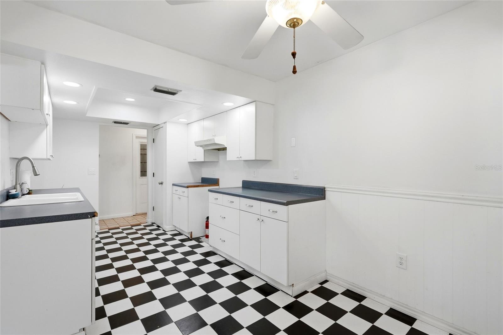 GULF GATE UNIT 6 - Residential