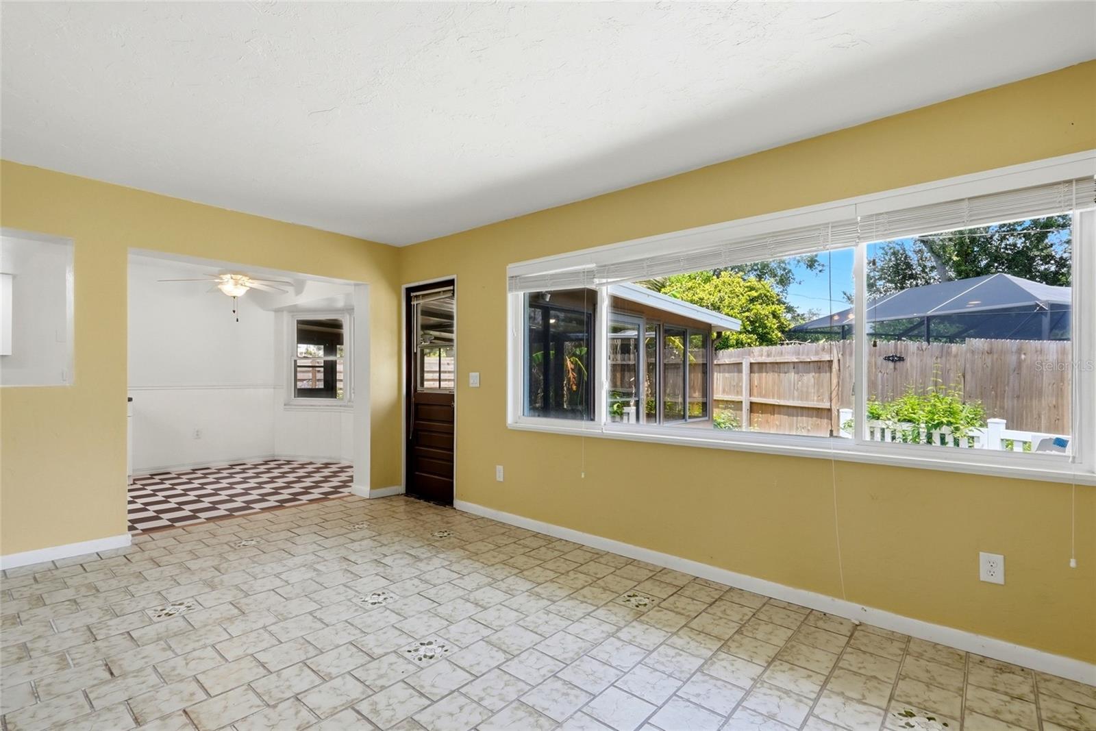 GULF GATE UNIT 6 - Residential