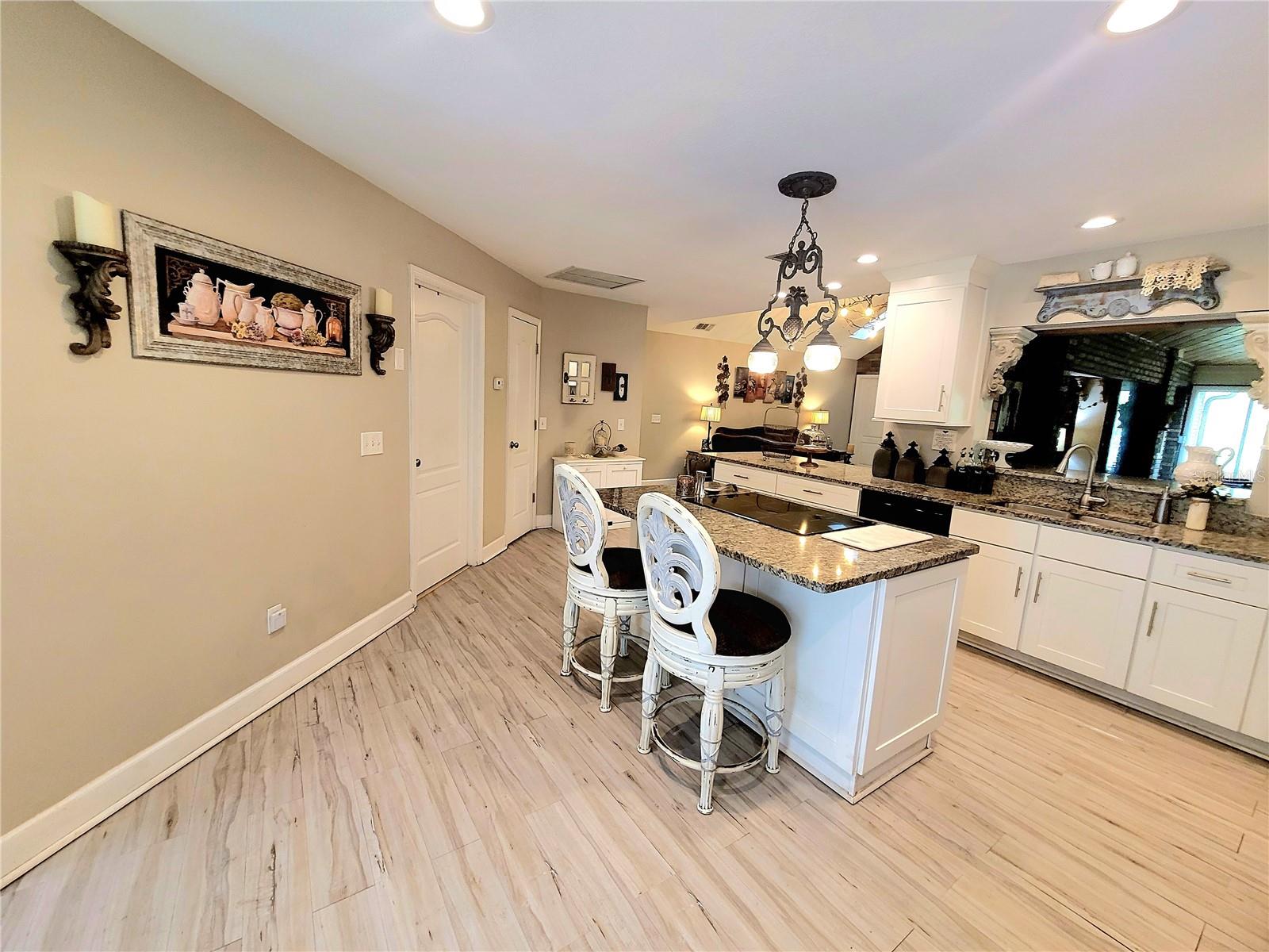 INDIAN HILLS - Residential