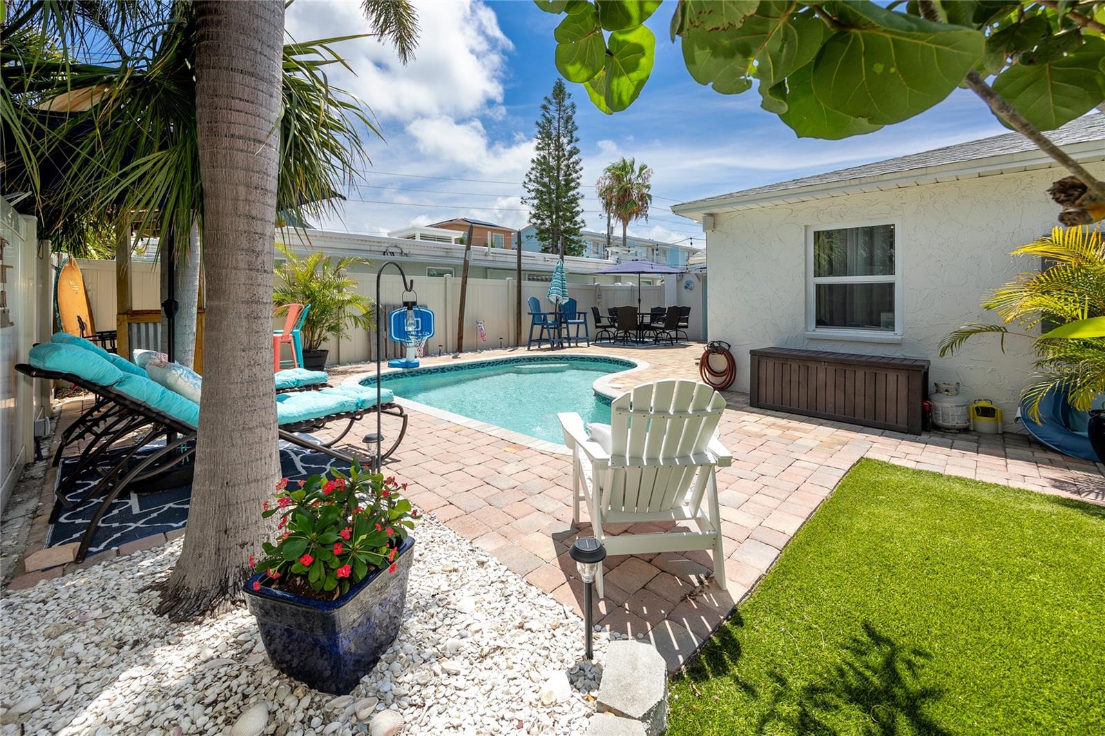 MADEIRA MANOR - Residential