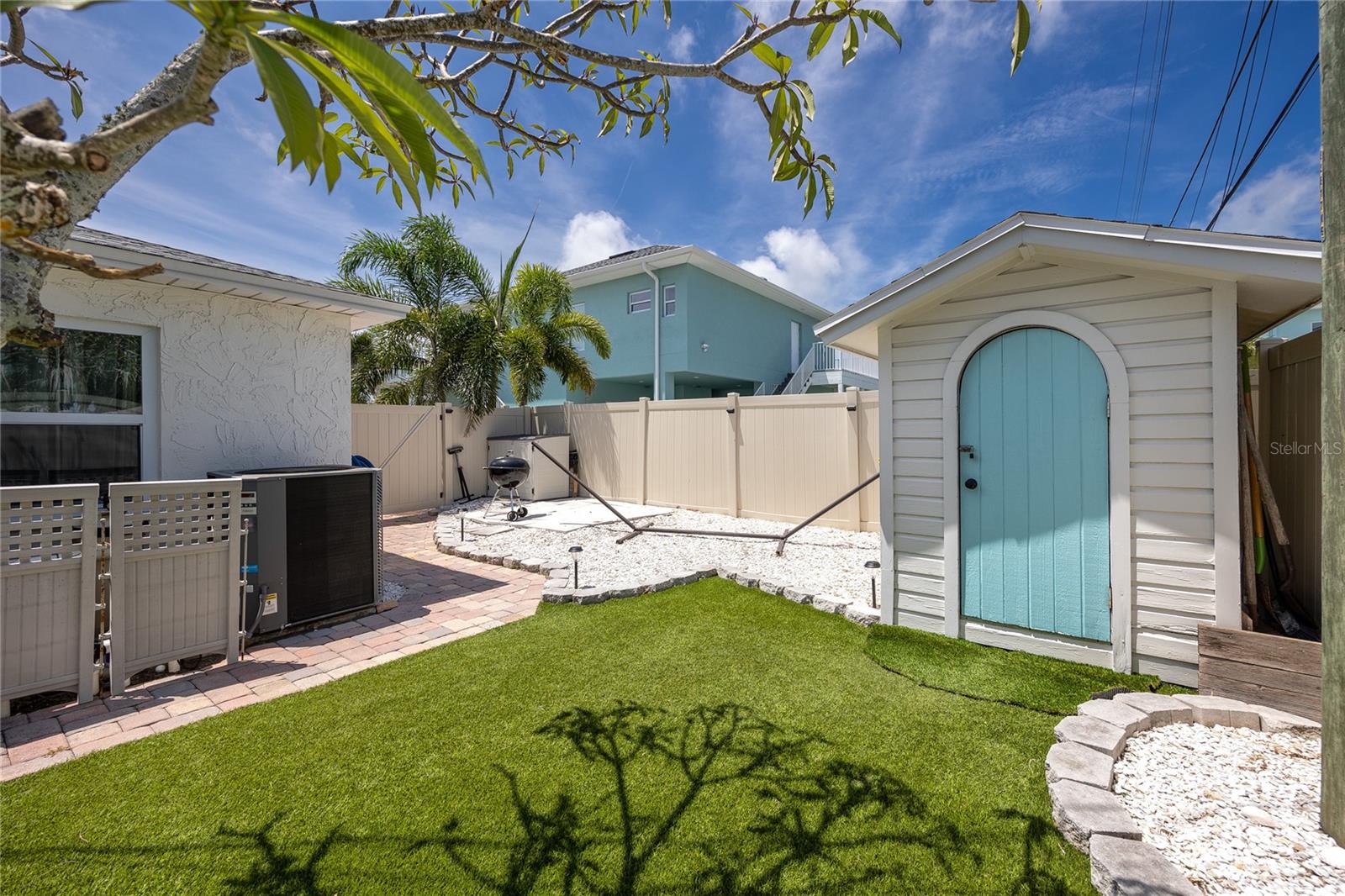 MADEIRA MANOR - Residential