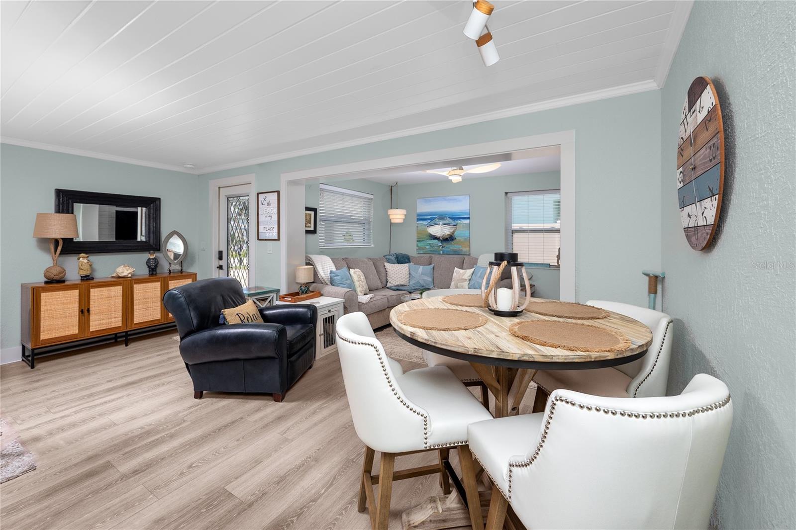 MADEIRA MANOR - Residential