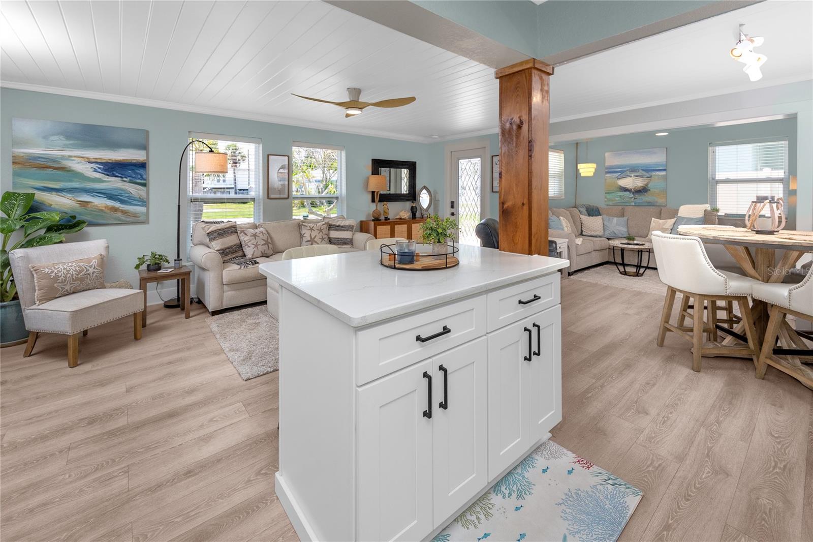 MADEIRA MANOR - Residential
