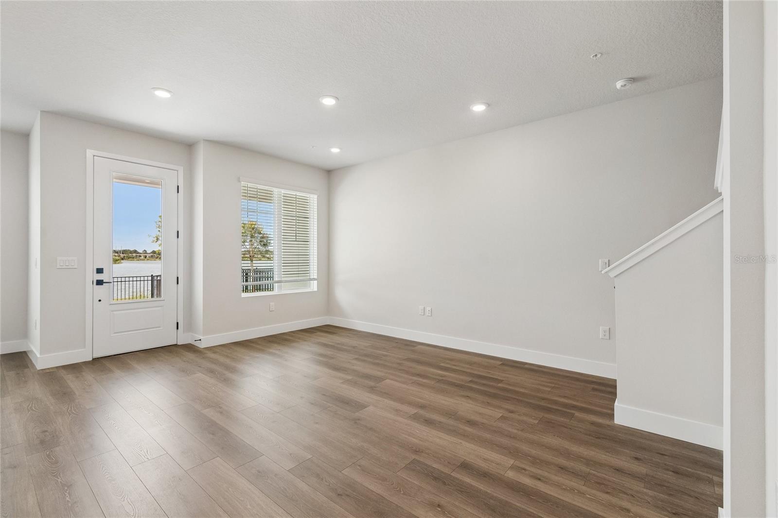 EMERALD LANDING AT WATERSIDE - Residential