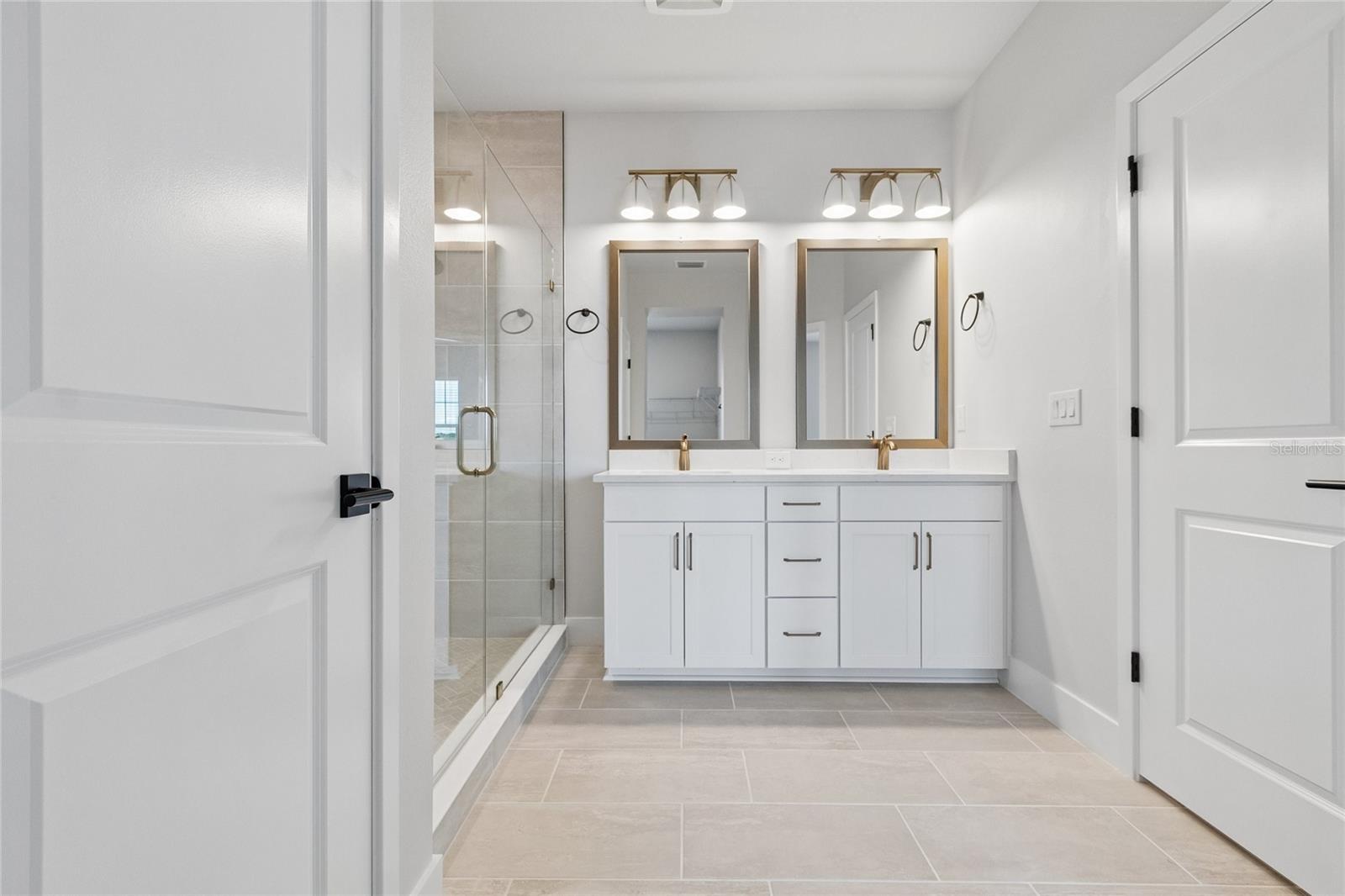 EMERALD LANDING AT WATERSIDE - Residential
