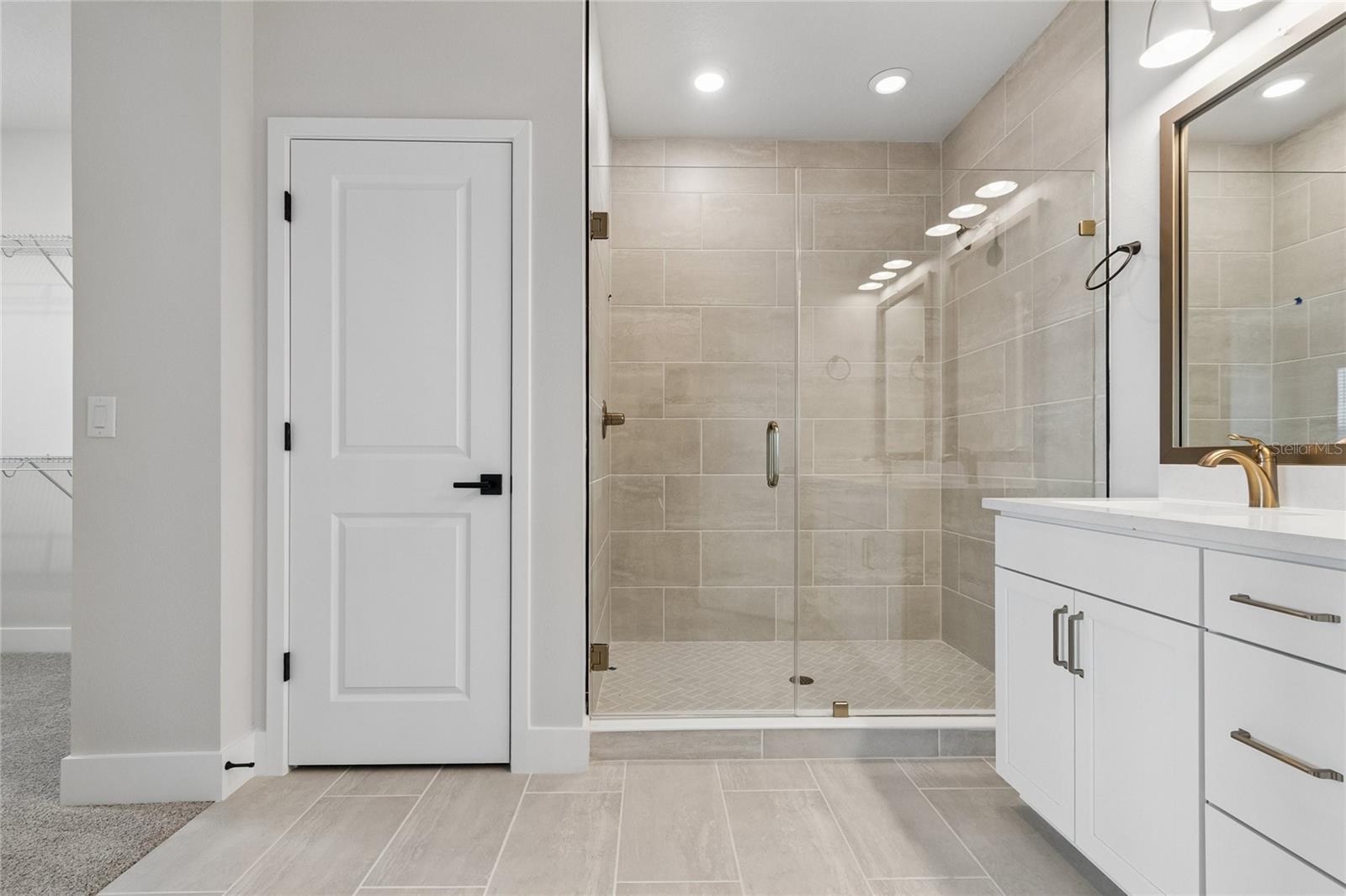 EMERALD LANDING AT WATERSIDE - Residential