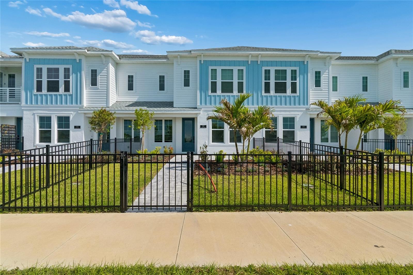 EMERALD LANDING AT WATERSIDE - Residential