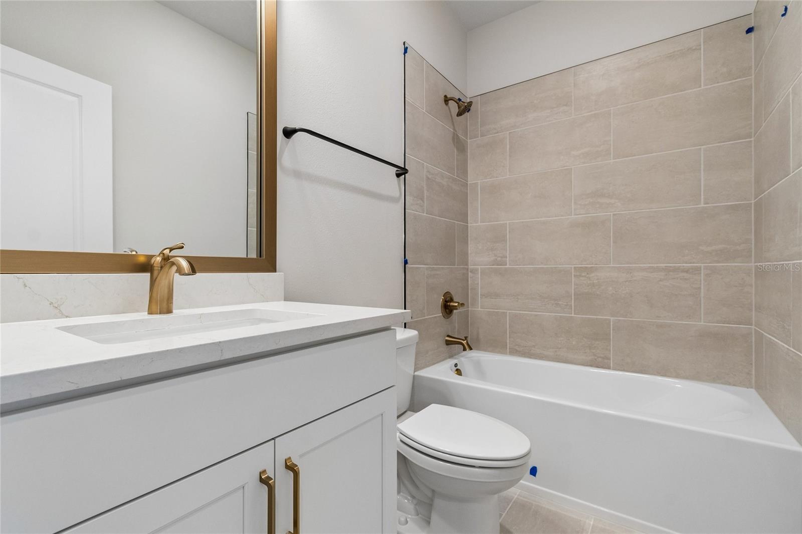 EMERALD LANDING AT WATERSIDE - Residential