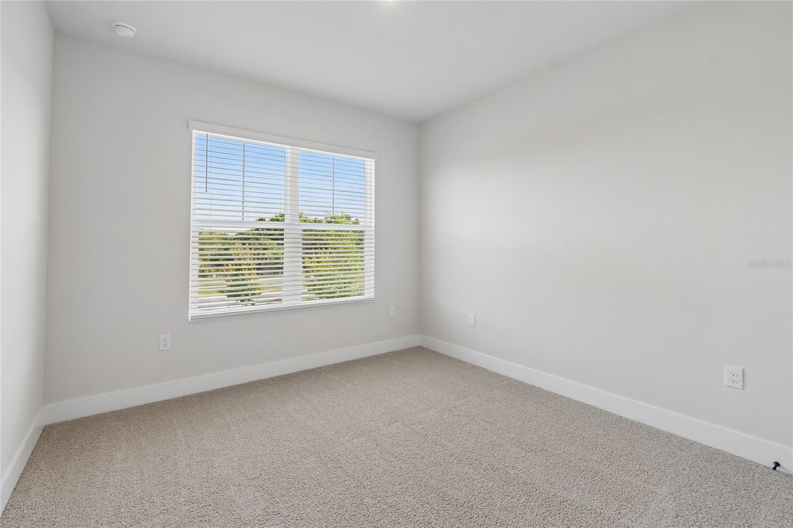 EMERALD LANDING AT WATERSIDE - Residential