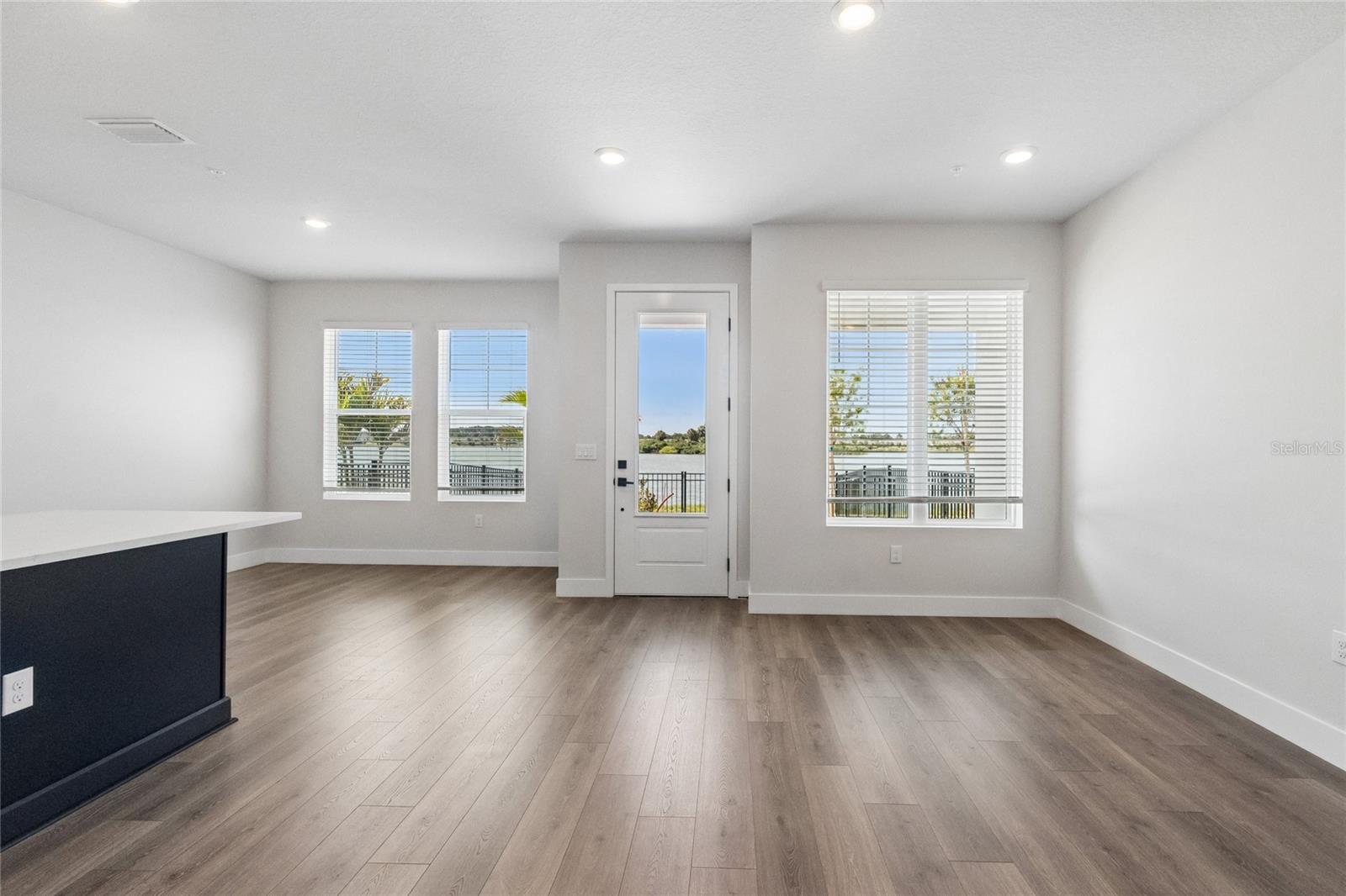 EMERALD LANDING AT WATERSIDE - Residential