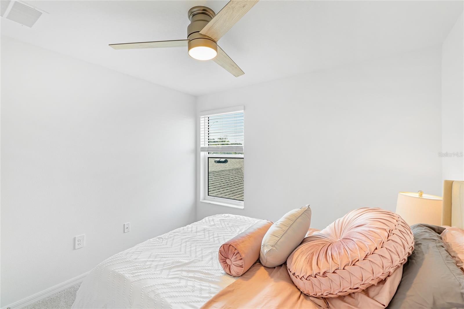 NAUTIQUE/WATERSIDE - Residential Lease