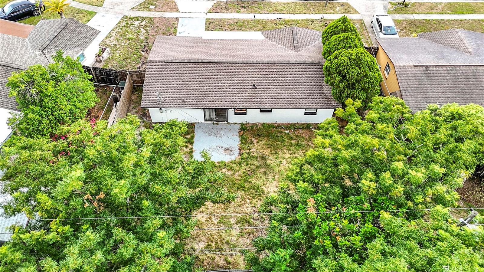 HOLIDAY GARDENS - Residential
