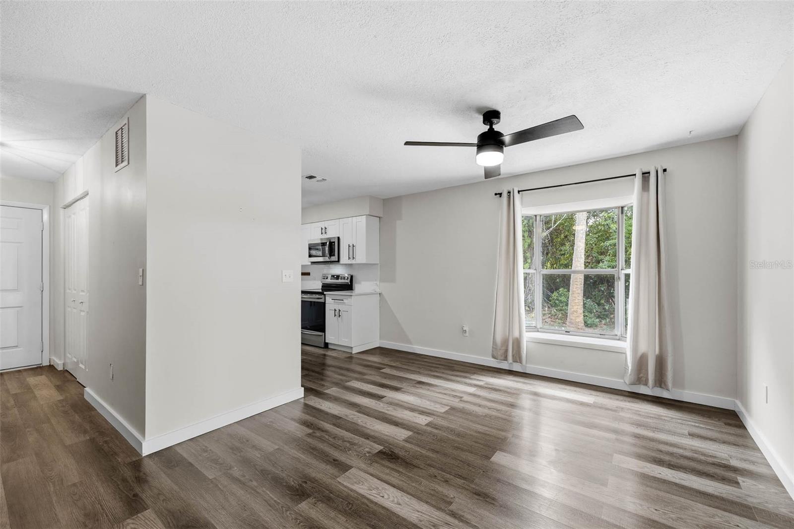MAXIMO HEIGHTS - Residential