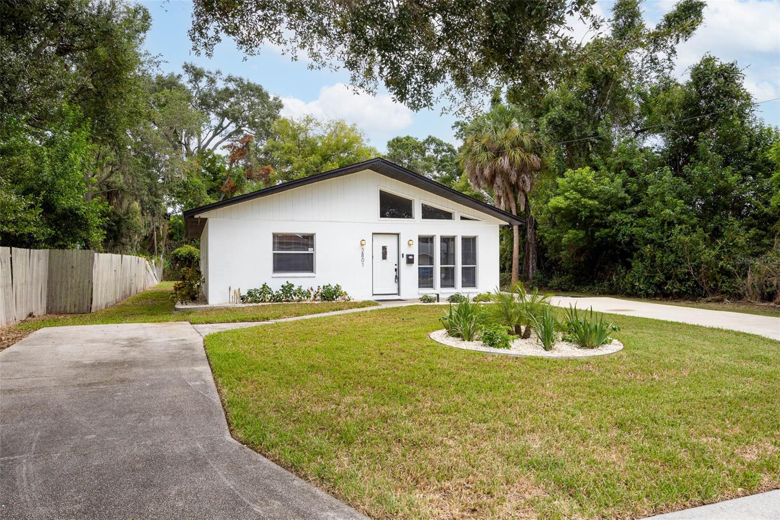 MAXIMO HEIGHTS - Residential