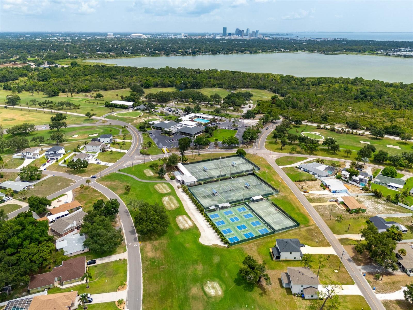 MAXIMO HEIGHTS - Residential