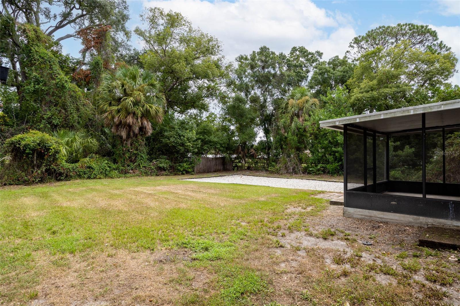 MAXIMO HEIGHTS - Residential