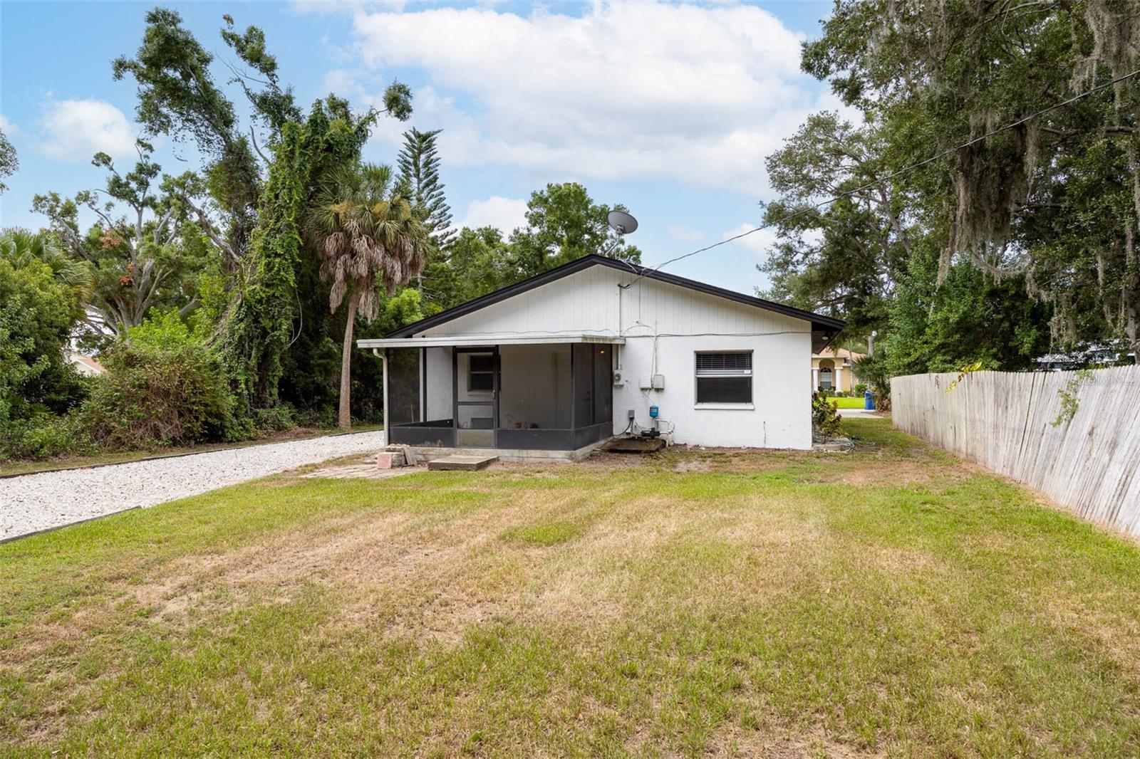 MAXIMO HEIGHTS - Residential