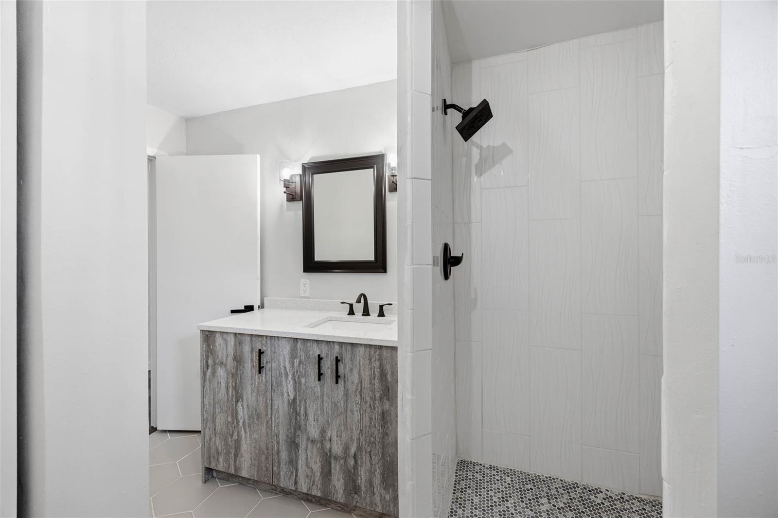 MAXIMO HEIGHTS - Residential