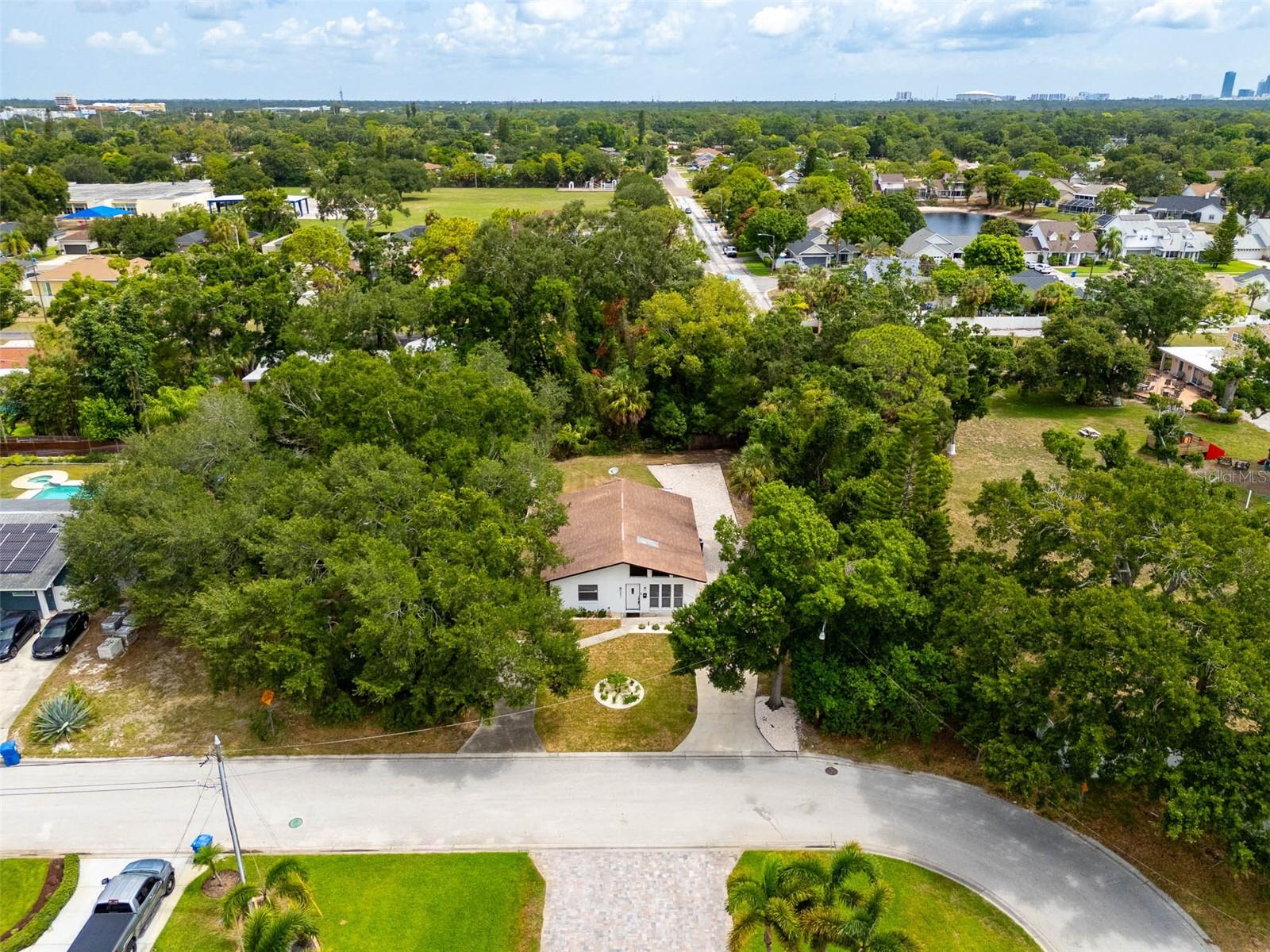 MAXIMO HEIGHTS - Residential