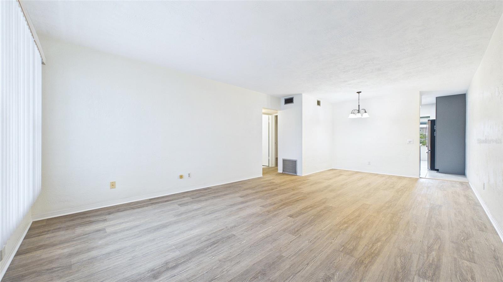 ON TOP OF THE WORLD - Residential