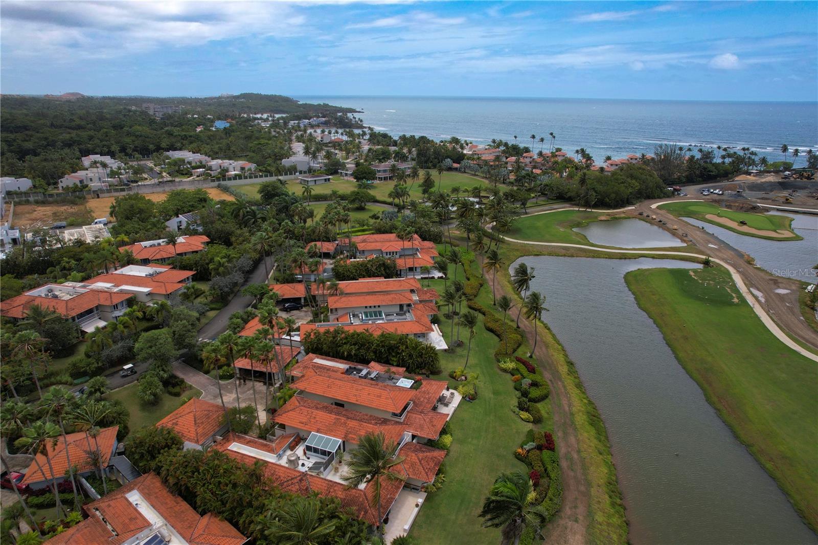 THE GREENS VILLAS AT DORADO BEACH - Residential