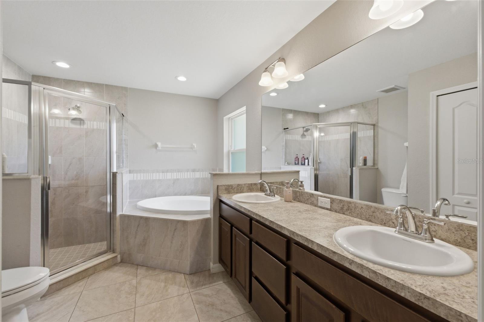 ROYAL HIGHLANDS - Residential