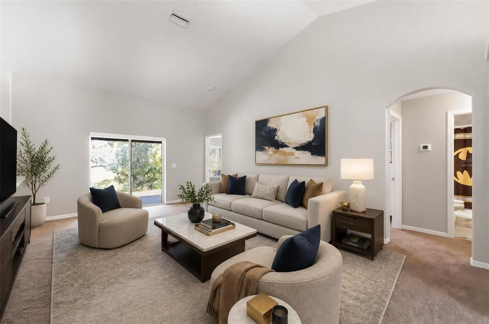 ROYAL HIGHLANDS - Residential