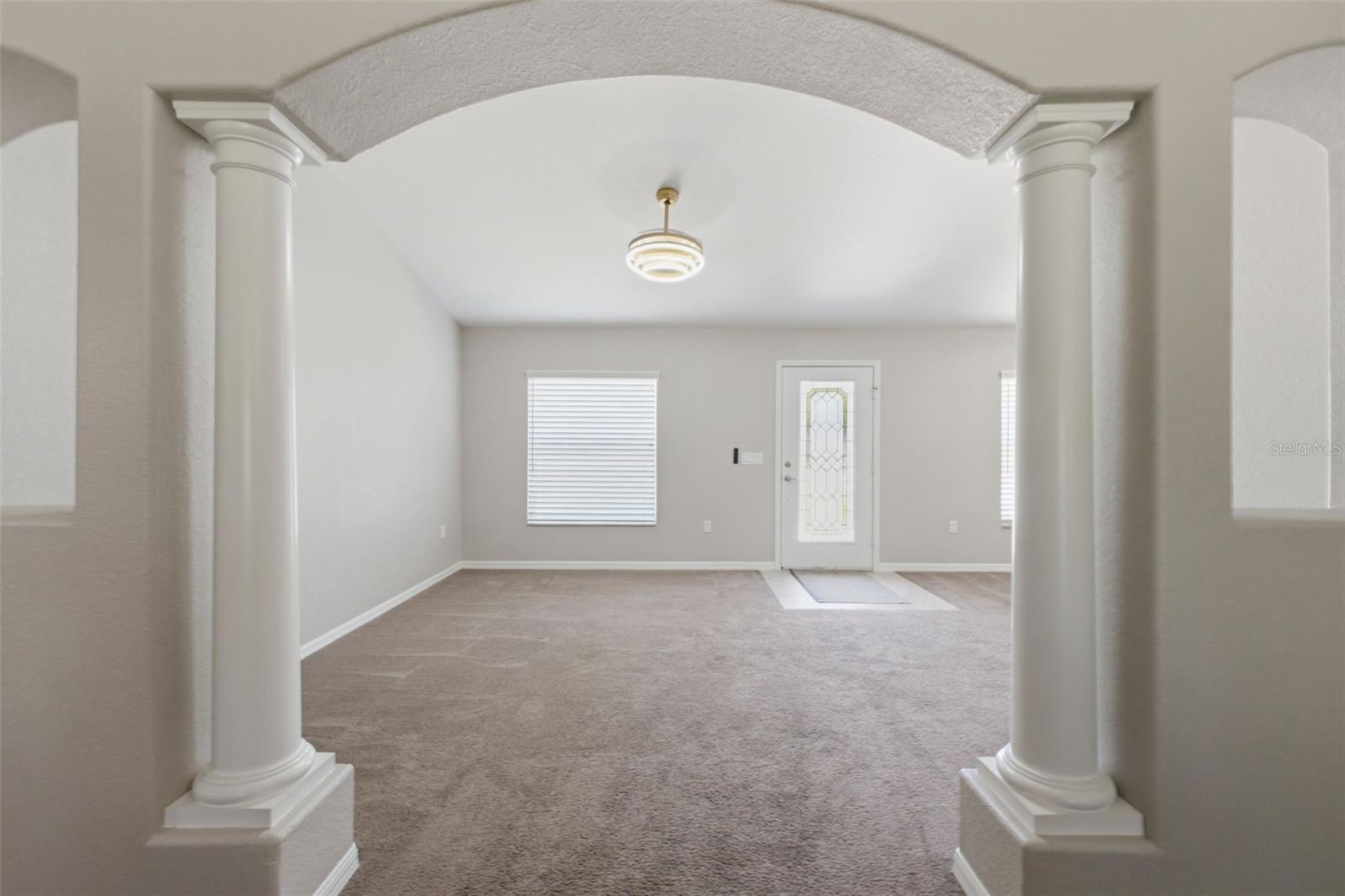 ROYAL HIGHLANDS - Residential
