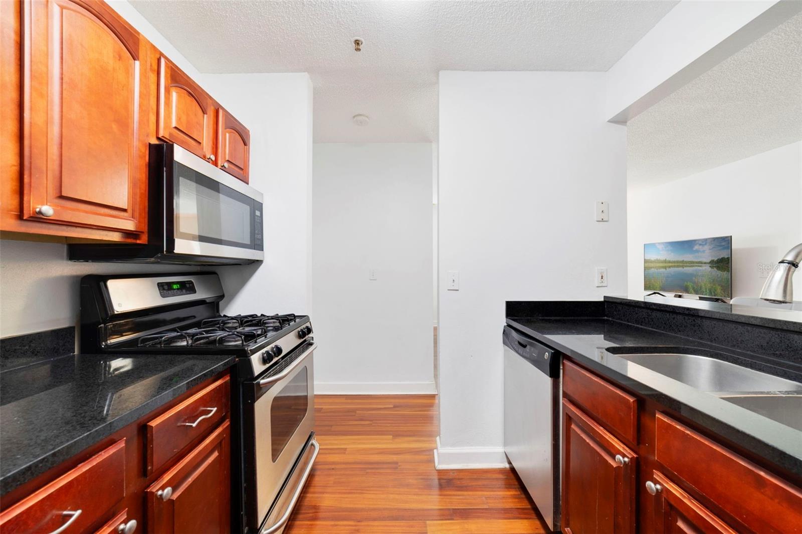 MIRIADA CONDO BLDG 2019 - Residential