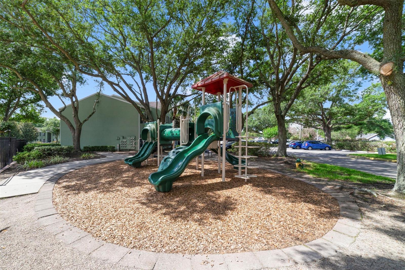 MIRIADA CONDO BLDG 2019 - Residential