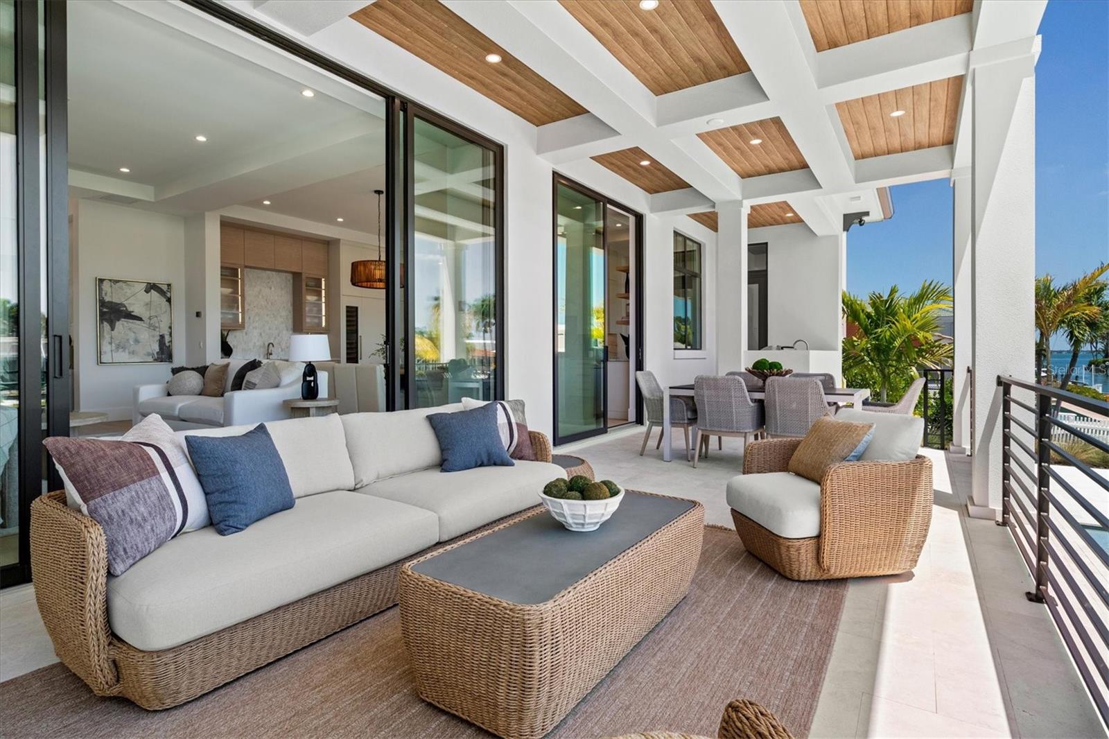 COUNTRY CLUB SHORES IV - Residential