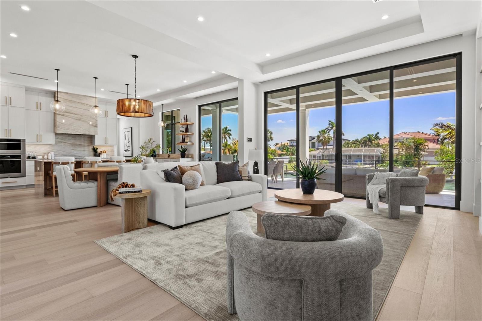 COUNTRY CLUB SHORES IV - Residential