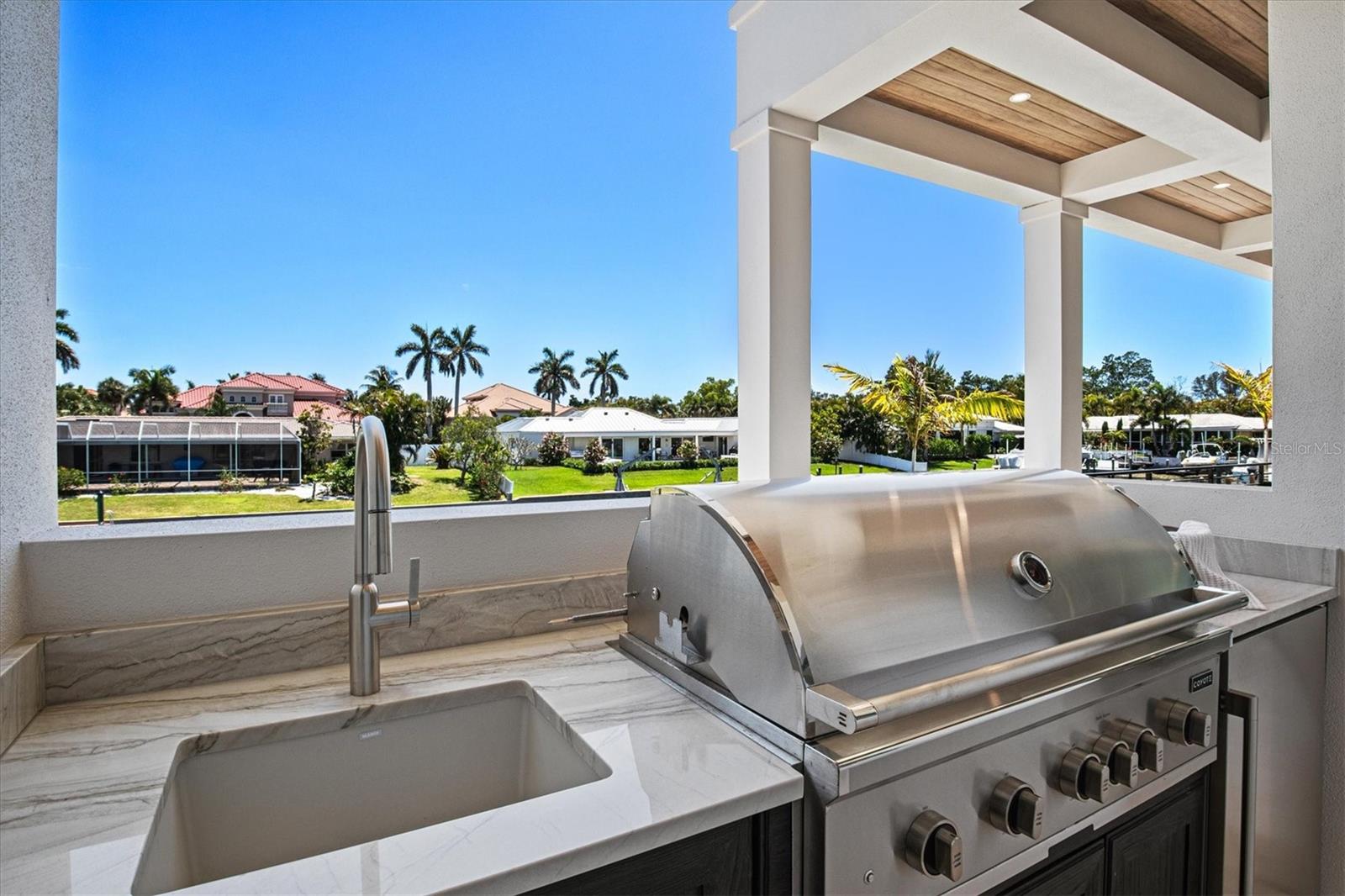 COUNTRY CLUB SHORES IV - Residential
