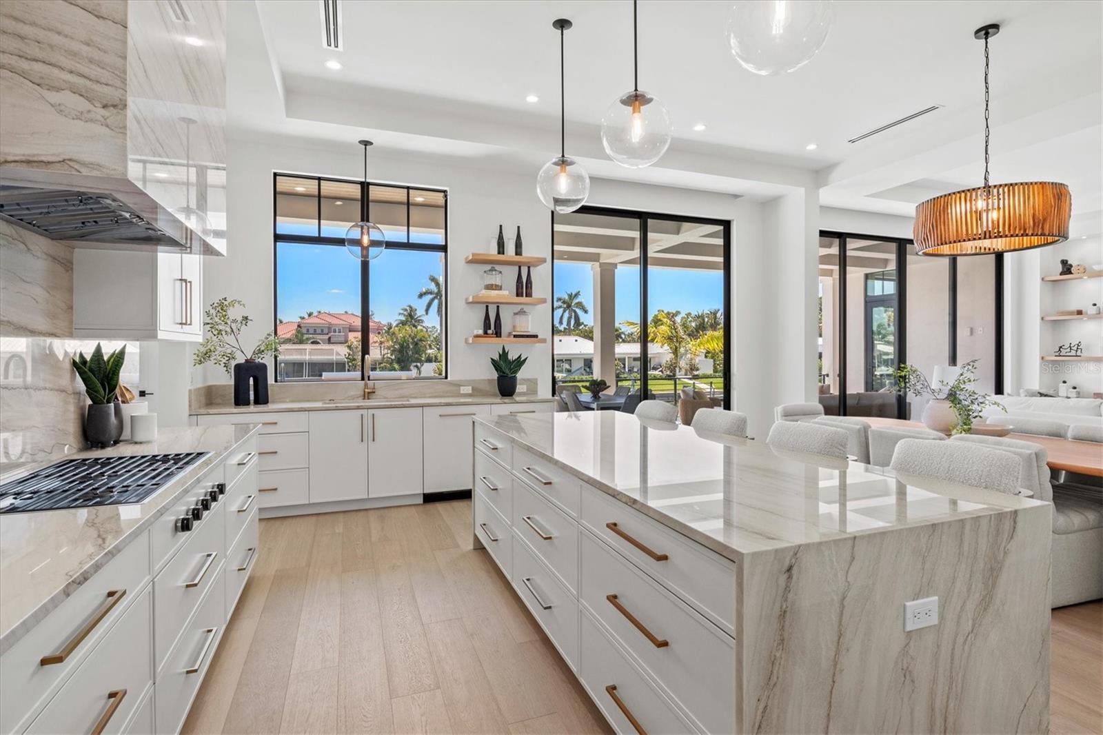 COUNTRY CLUB SHORES IV - Residential