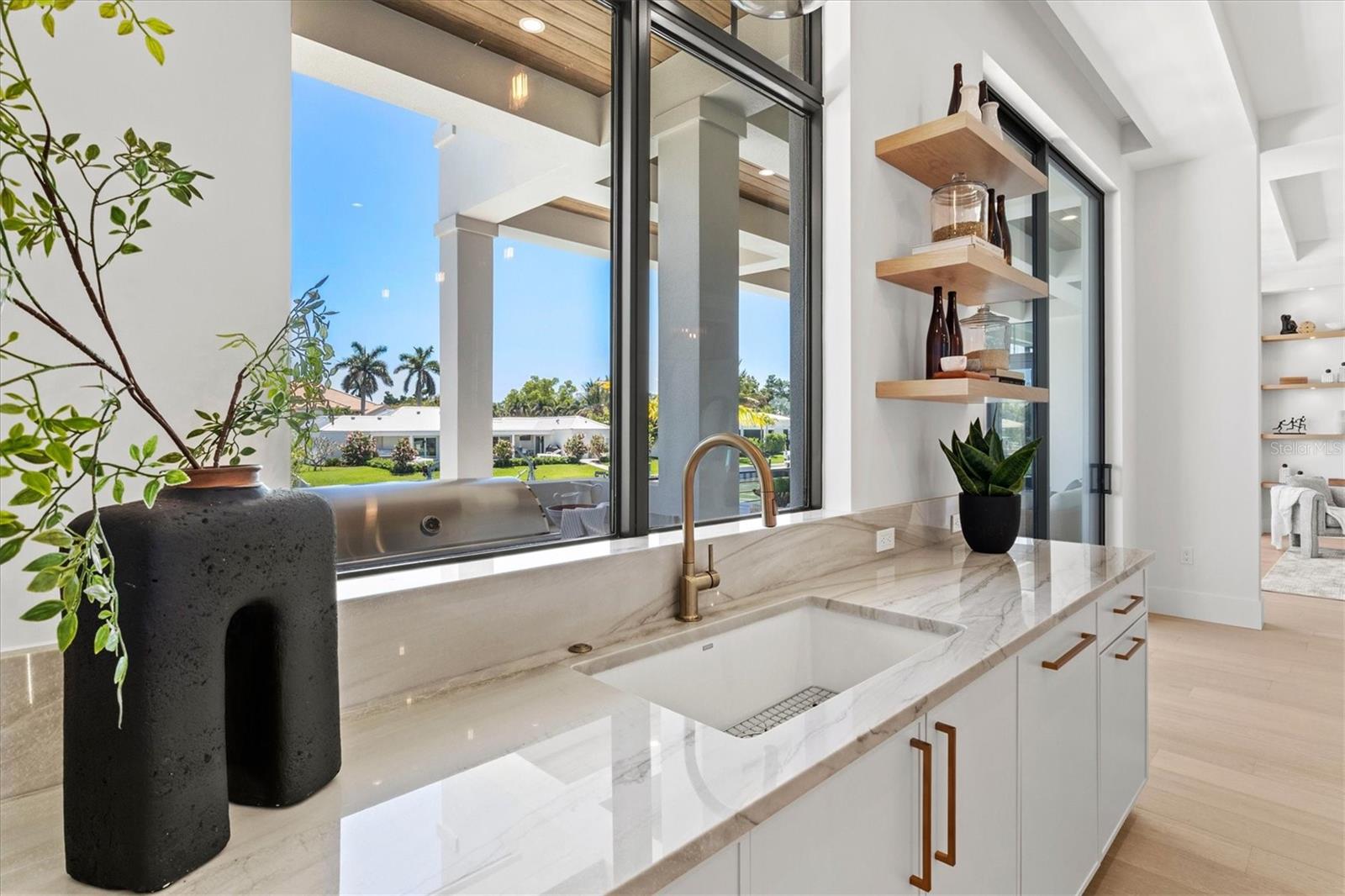 COUNTRY CLUB SHORES IV - Residential
