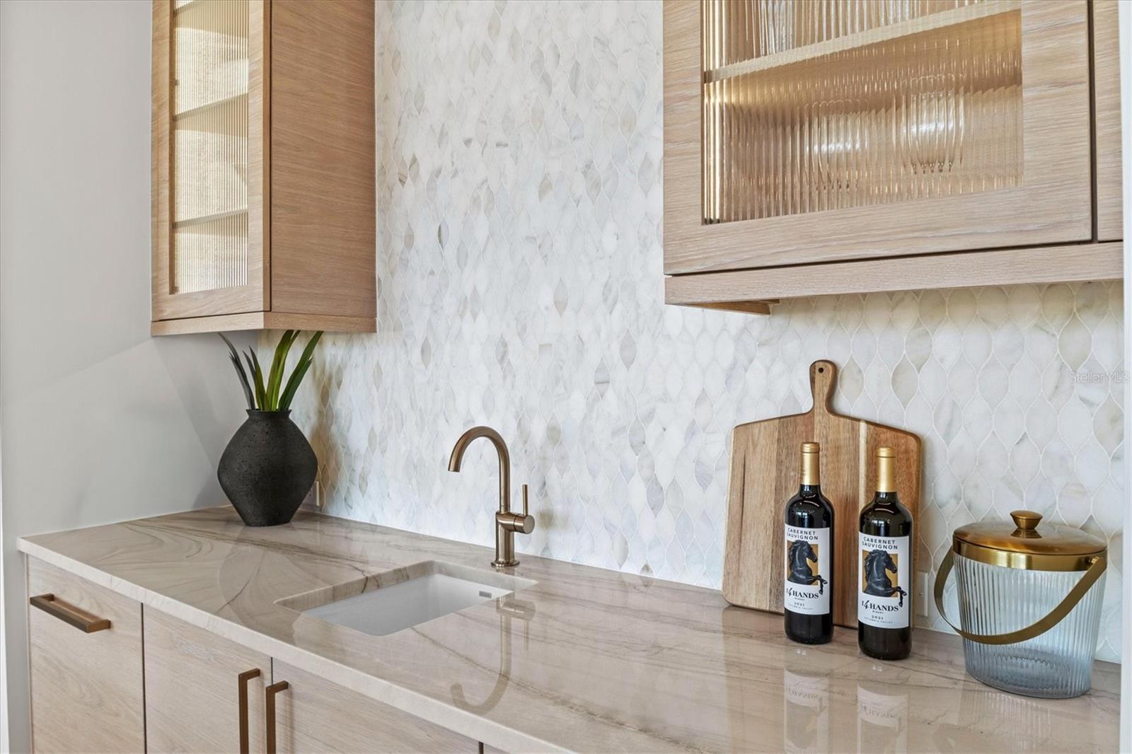 COUNTRY CLUB SHORES IV - Residential