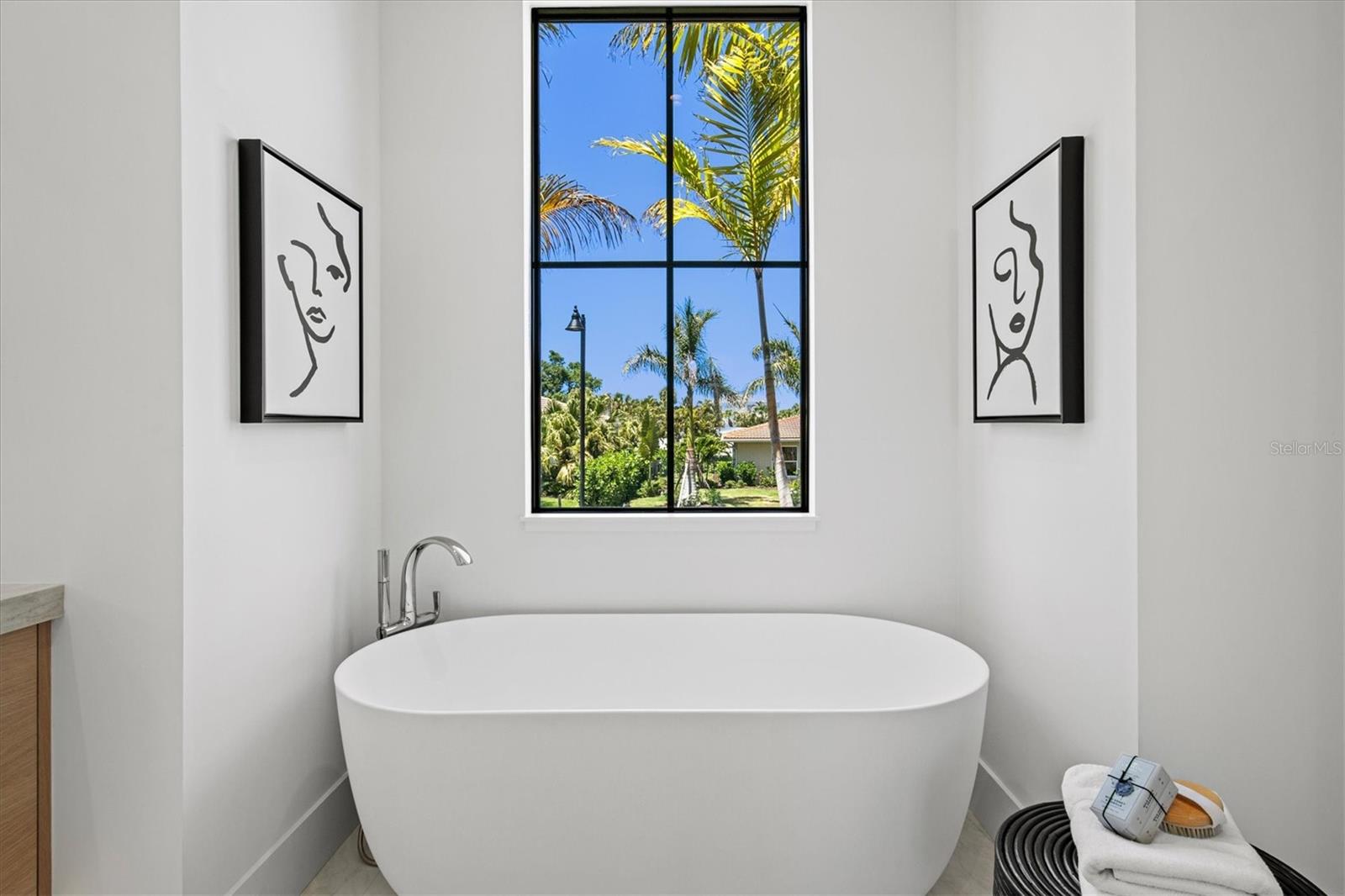 COUNTRY CLUB SHORES IV - Residential